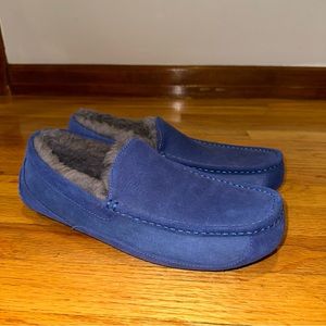 UGG Mens Ascot Suede Moccasin Slippers Navy, Size 11